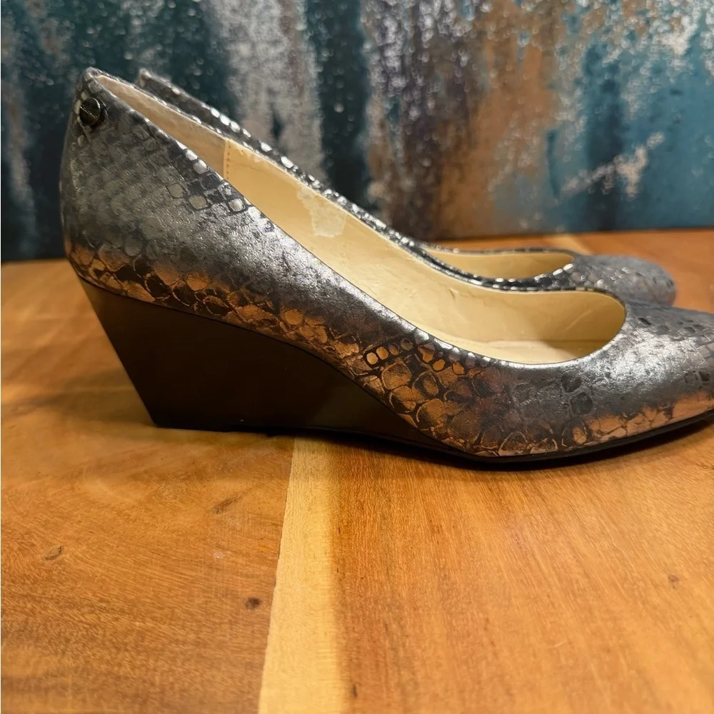 Calvin‎ Klein Metallic Snakeskin Wedges | Vintage Inspired | Size 7.5